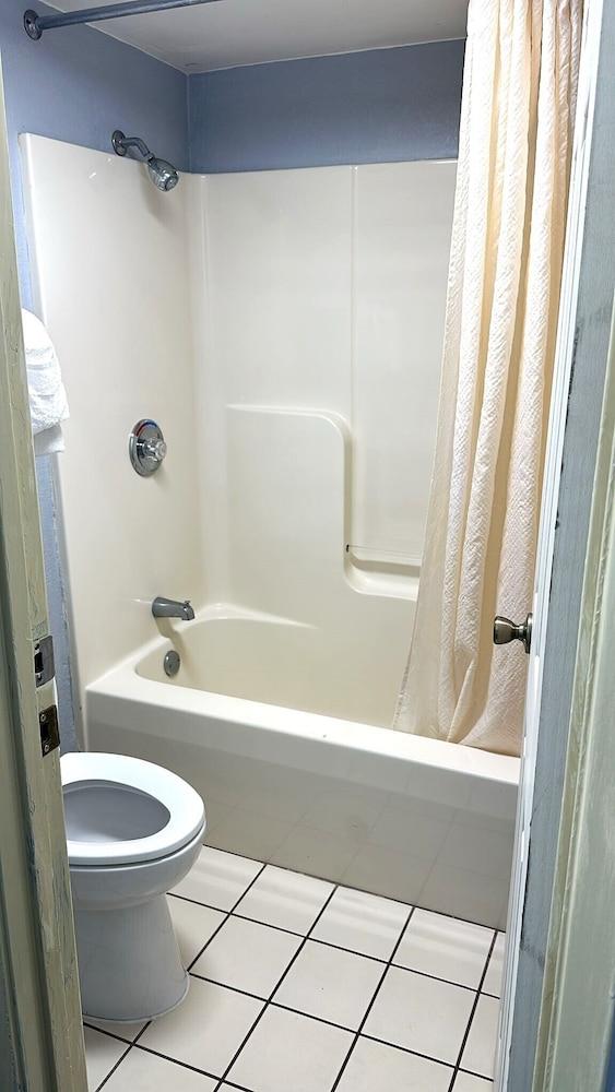 Travelodge by Wyndham Salisbury MD photo 18