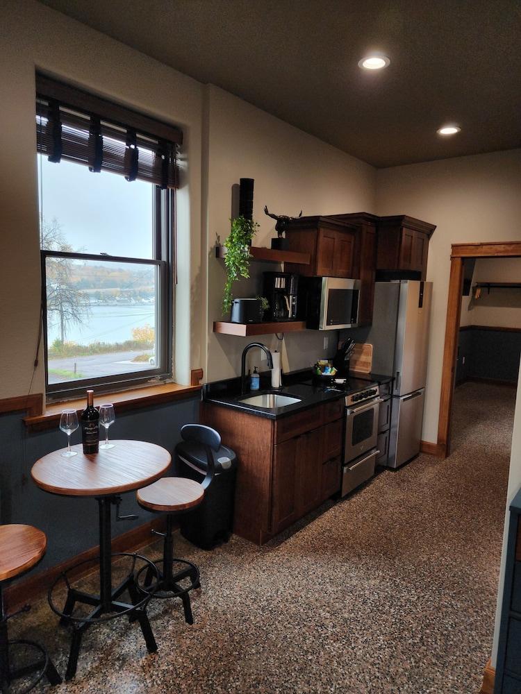 The Lodge Luxury Suites photo 35