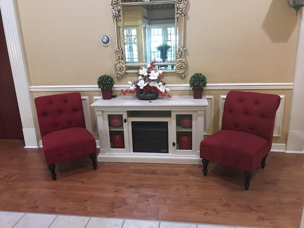 French Quarter Inn photo 13