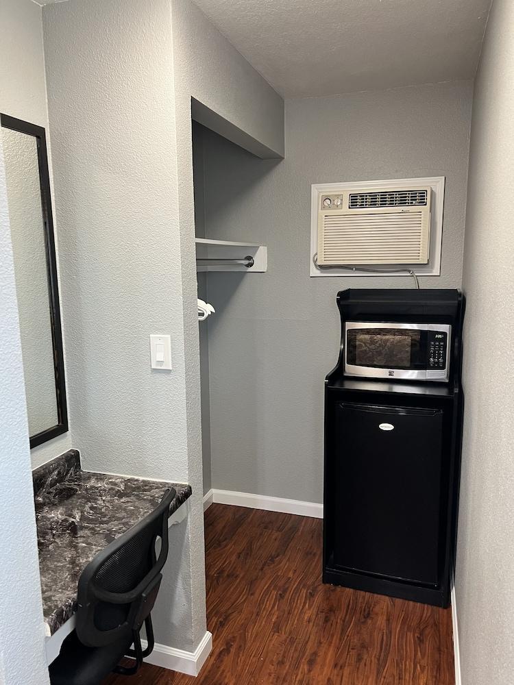 Studio Inn Livermore photo 6