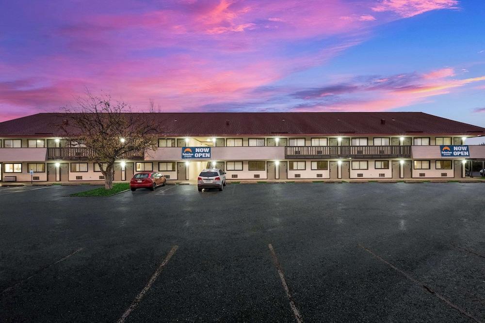 Suburban Studios Peoria photo 13