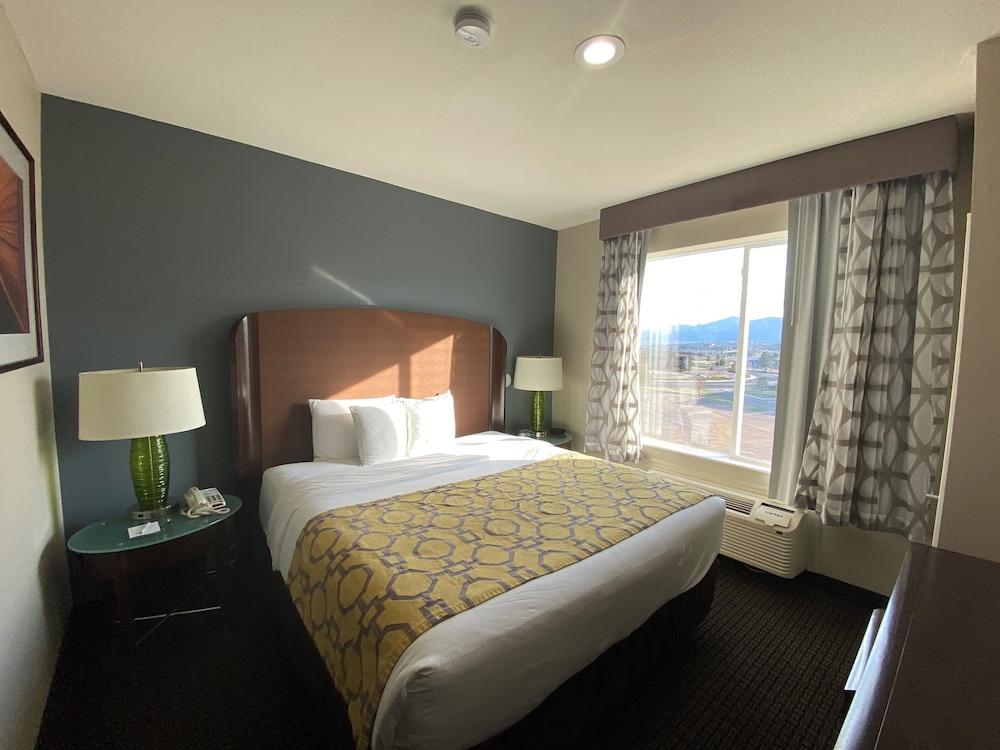Baymont by Wyndham Colorado Springs photo 14