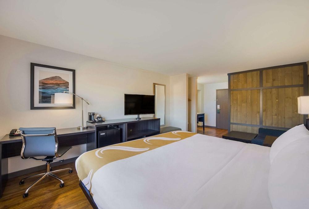 Quality Inn & Suites Castle Rock/SW Denver photo 25