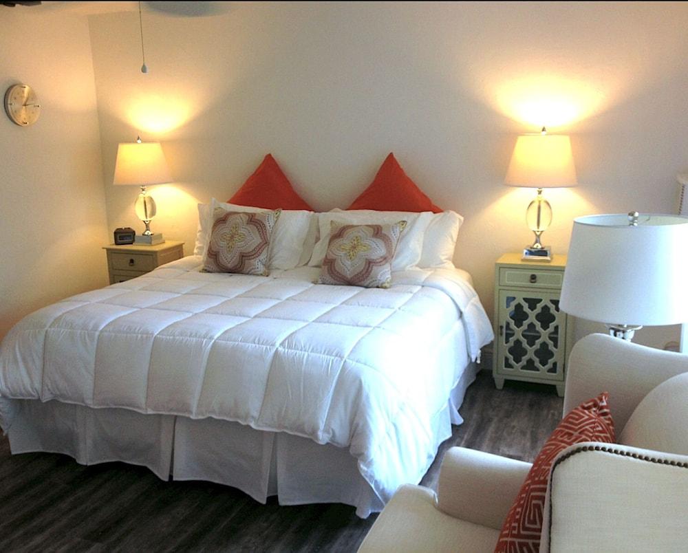 Sea Spray Inn photo 44