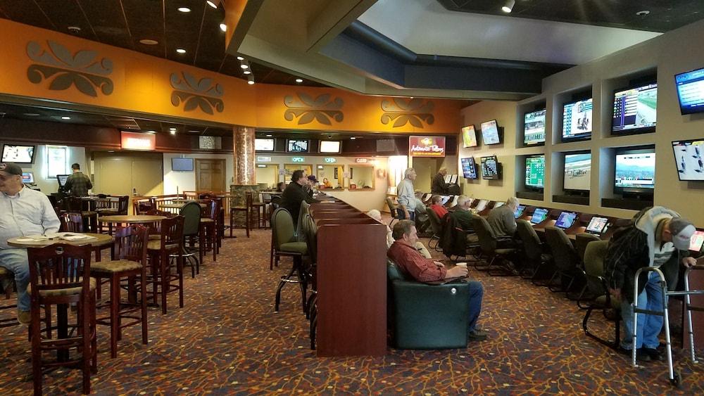 Ho-Chunk Casino Hotel - Wisconsin Dells photo 20