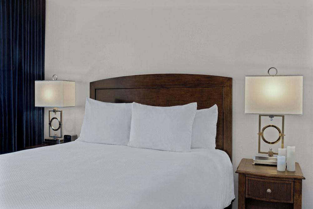Suites At Fishermans Wharf photo 5