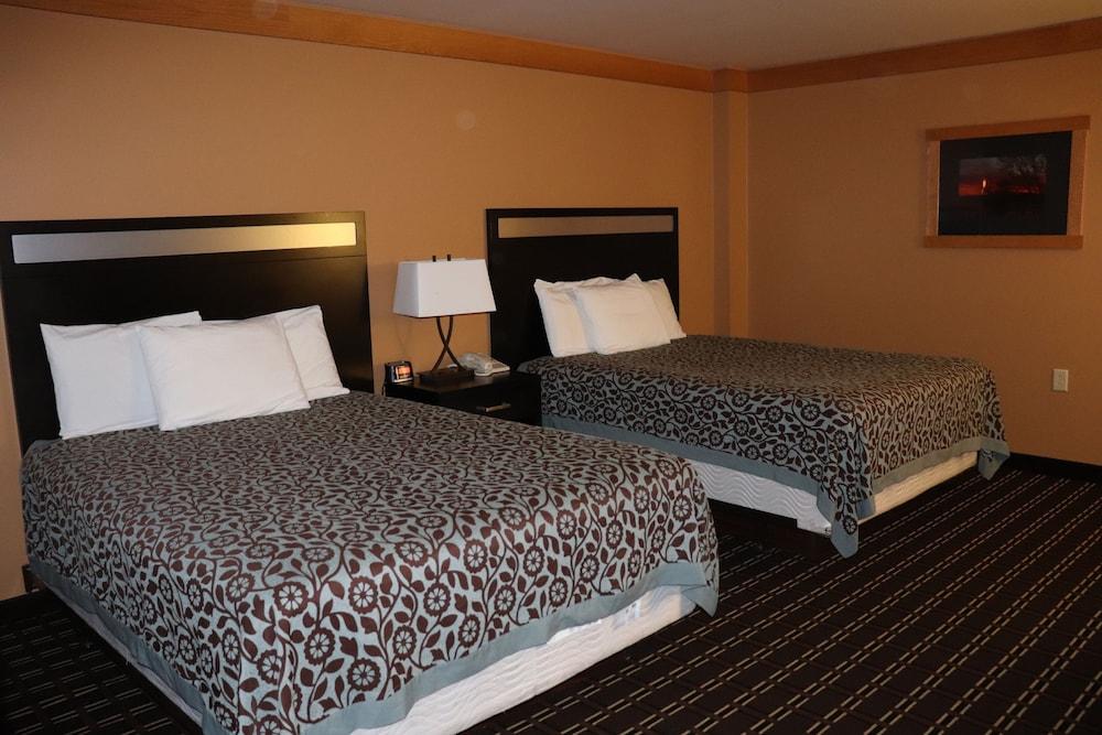Prairie Inn and Suites Holmen/La Cross photo 20