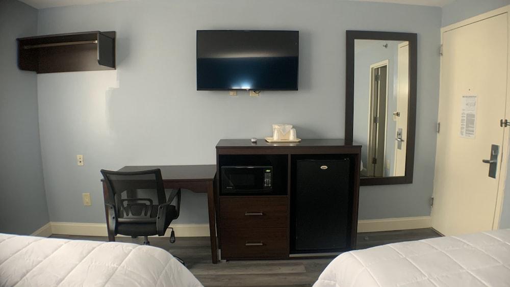 East  New York Inn photo 9