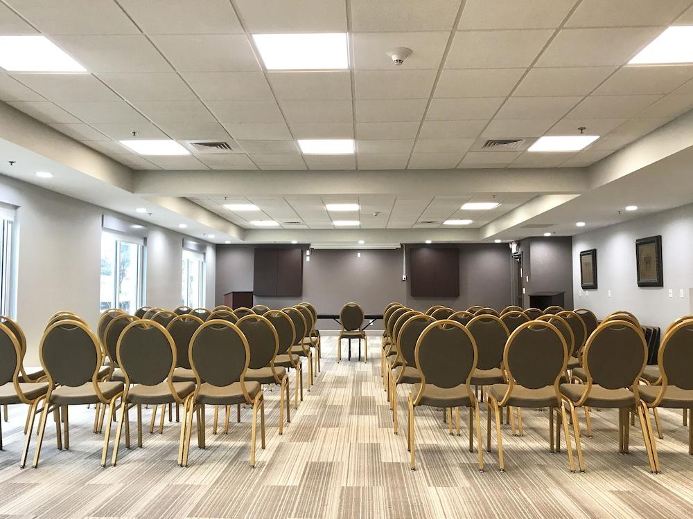 Holiday Inn Express & Suites Somerset Central by IHG photo 72