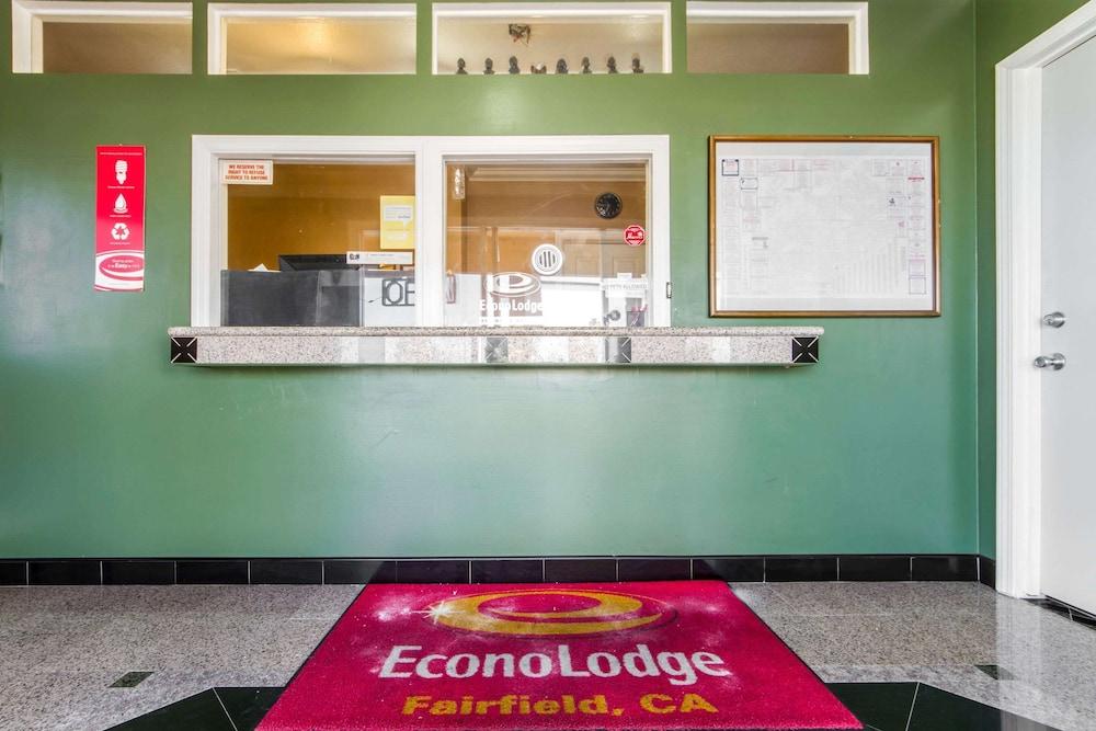 Econo Lodge photo 4