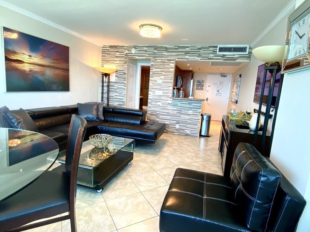 Direct ocean front condo Miami Beach photo 9