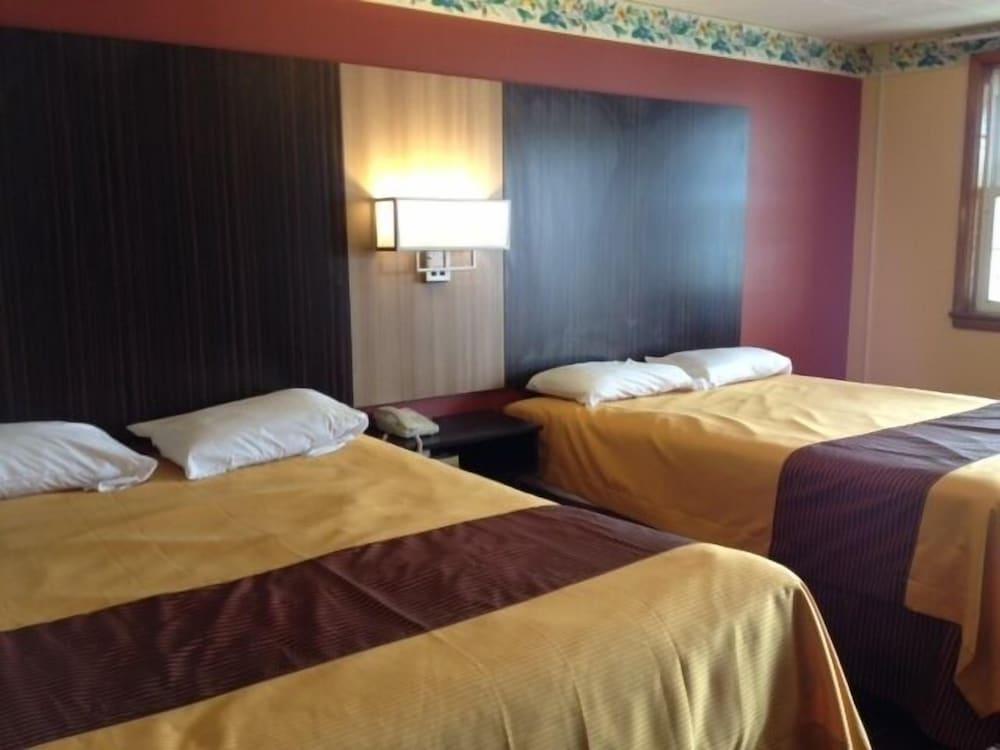 Budget Inn photo 2