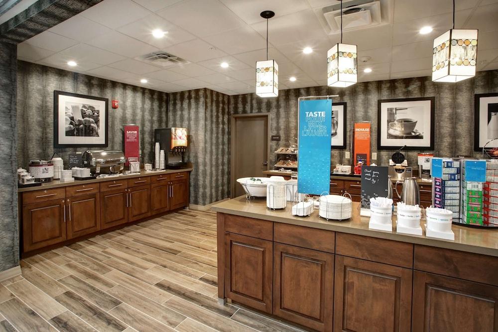 Hampton Inn & Suites Baltimore/Aberdeen photo 13