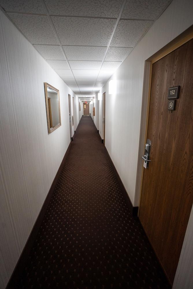 Holland Hotel Free Parking Jersey City photo 15