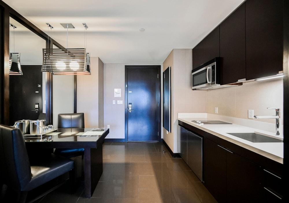 StripViewSuites at Vdara photo 41