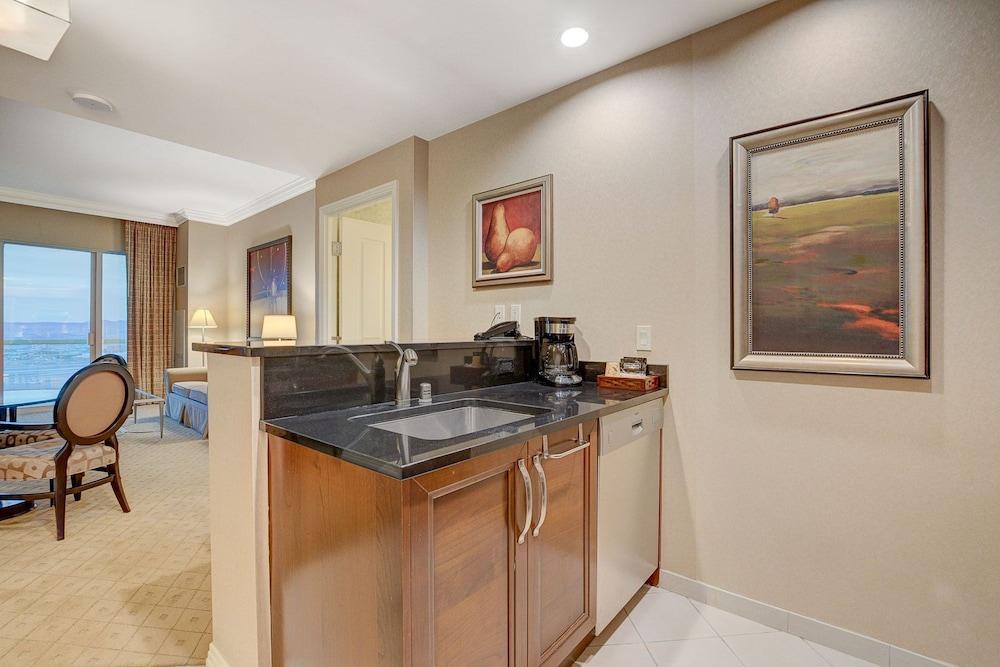 Incredible Suite at Signature Resort photo 13