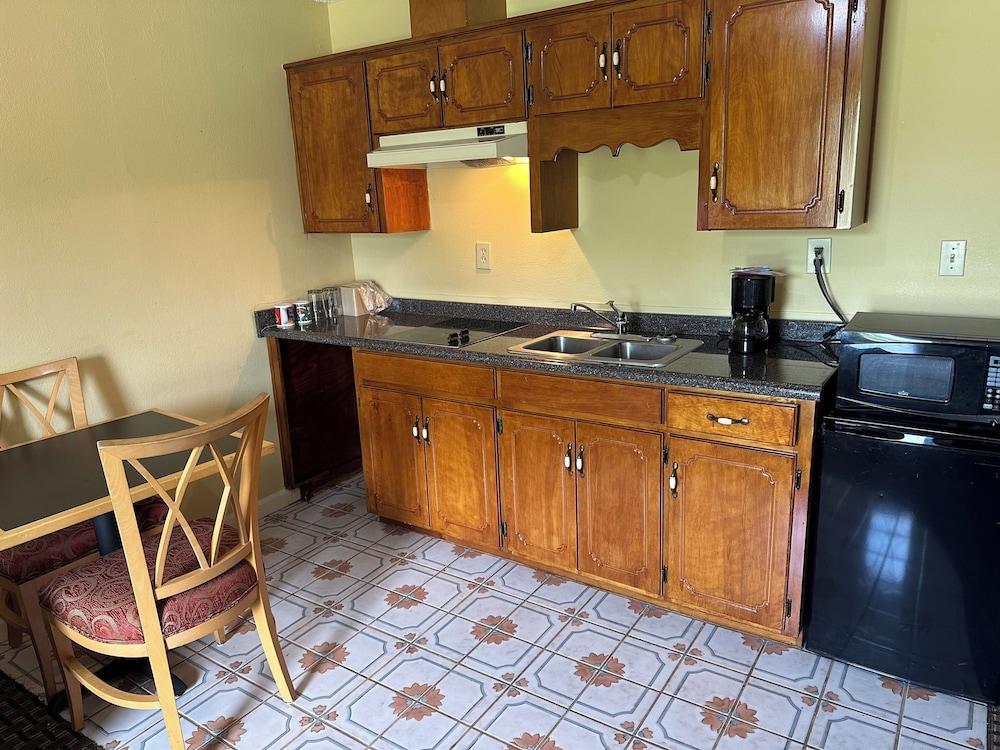Royal Inn photo 22