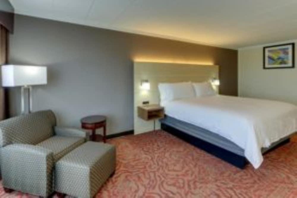 Holiday Inn Express Hotel & Suites Smithfield - Selma I -95 by IHG photo 6