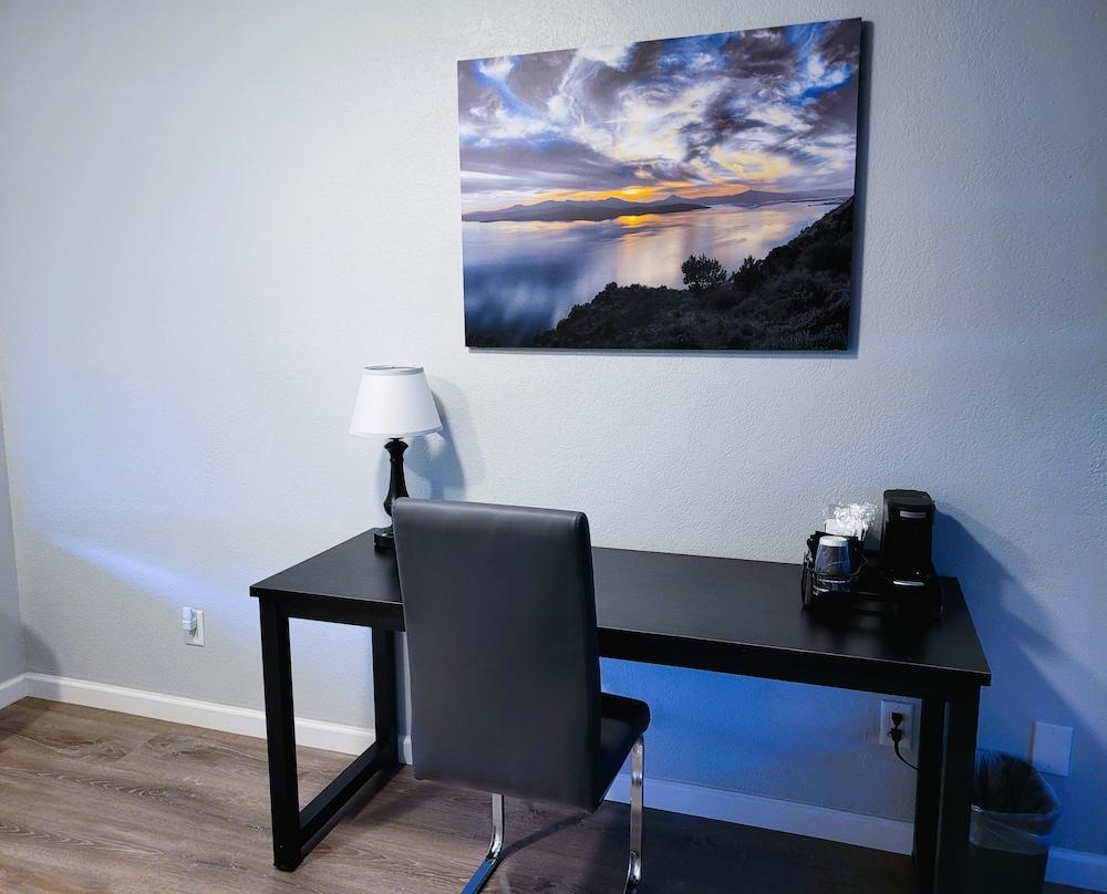 Cerulean Hotel photo 8