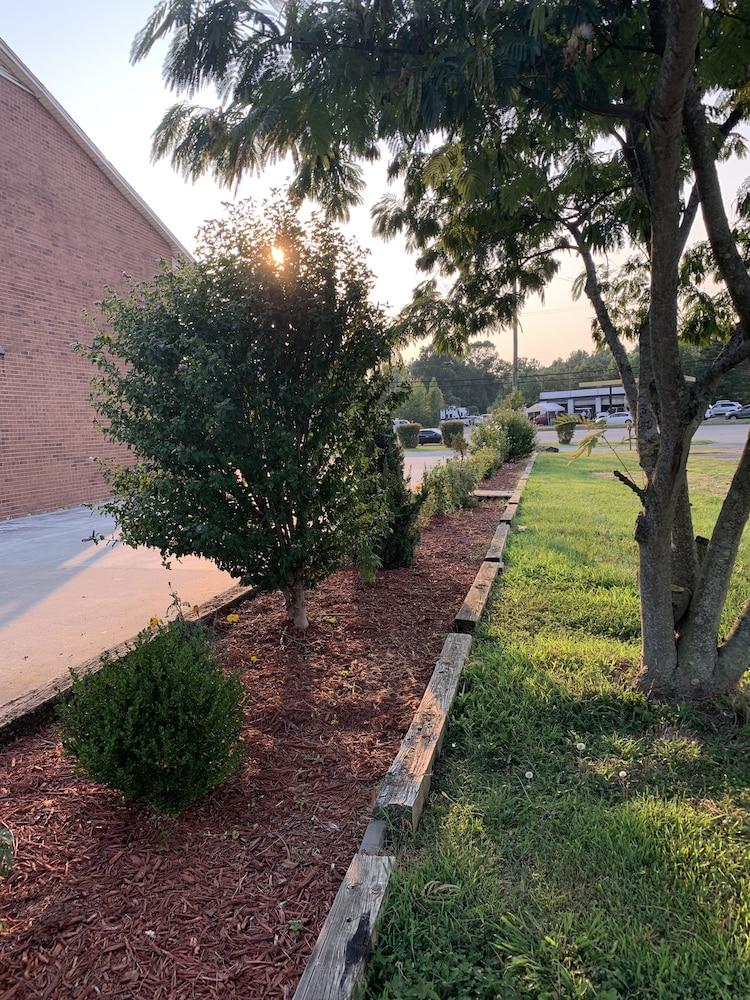 Americas Best Value Inn Roxboro photo 17