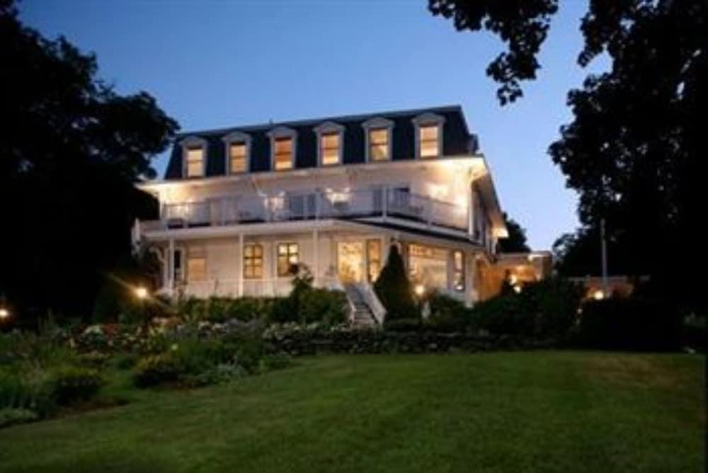 Camden Harbour Inn photo 36