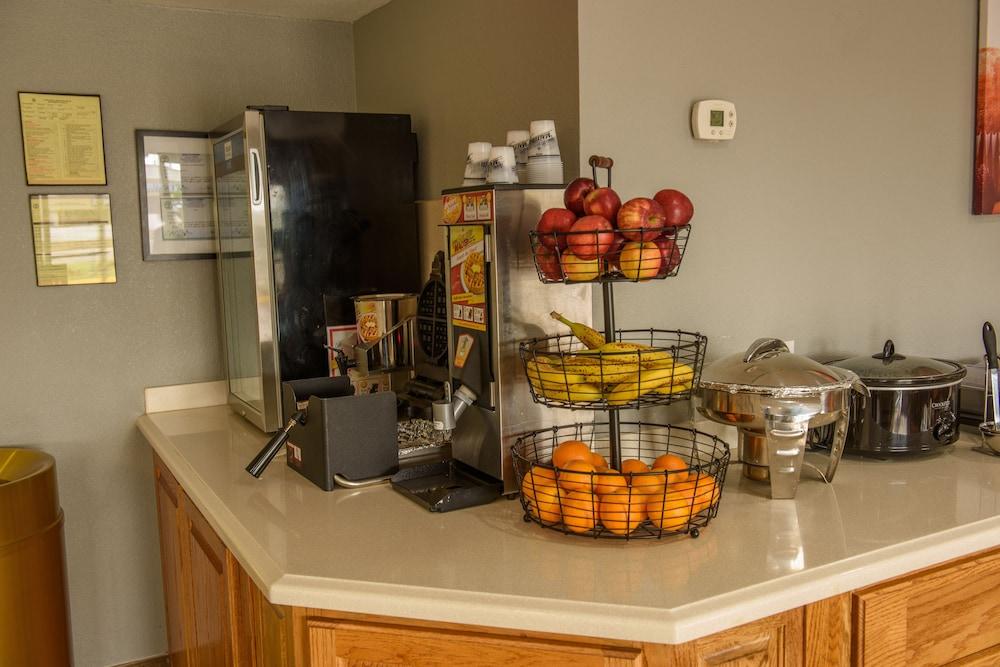 Richland Inn Lawrenceburg photo 28
