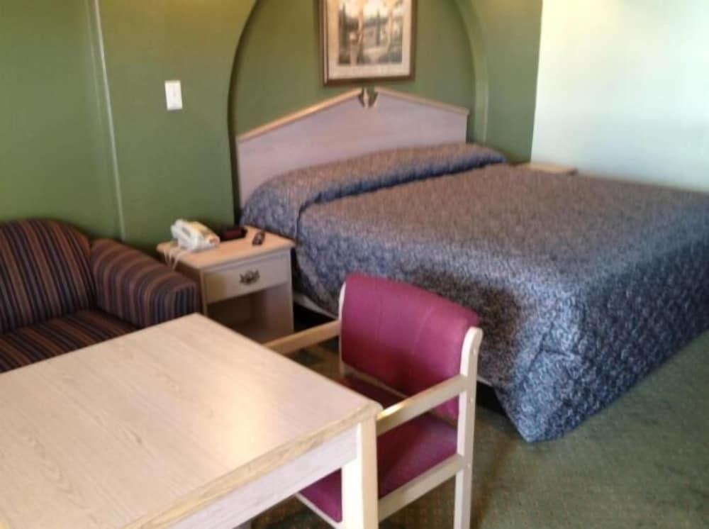 Budget Inn photo 8