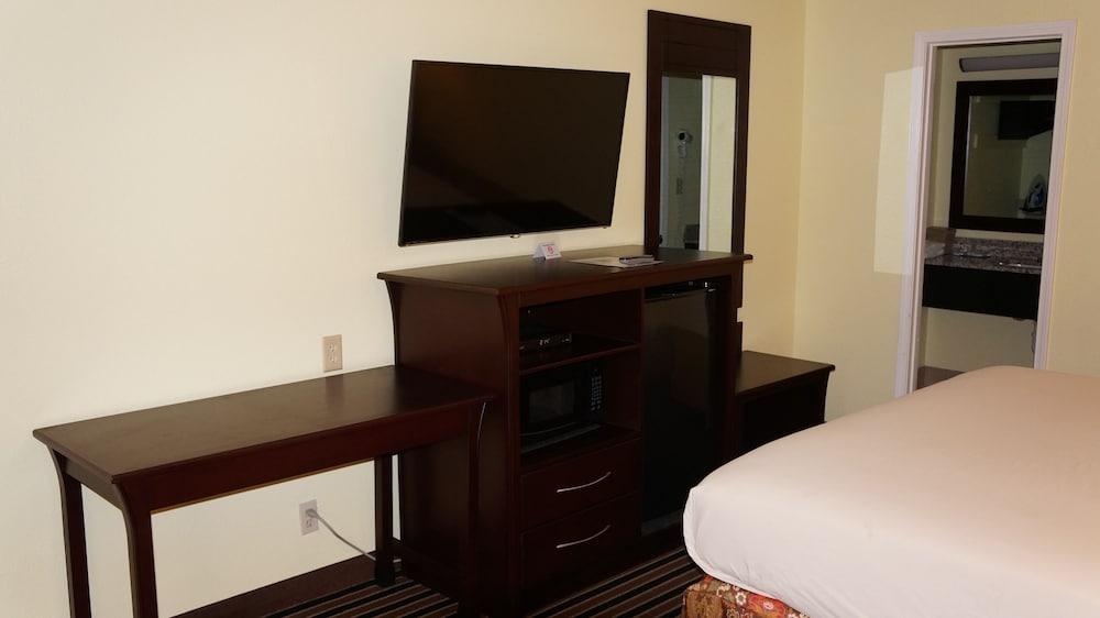 Regency Inn photo 15