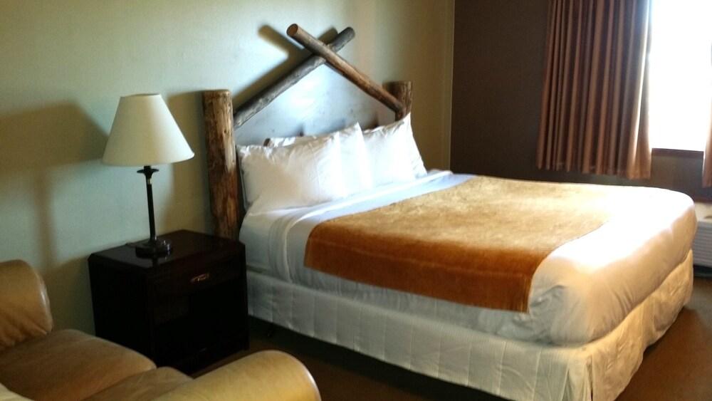 Rawlins Western Lodge photo 17