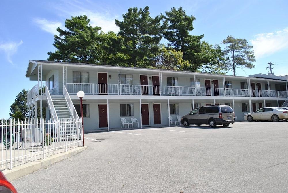 Riviera Motel photo 25