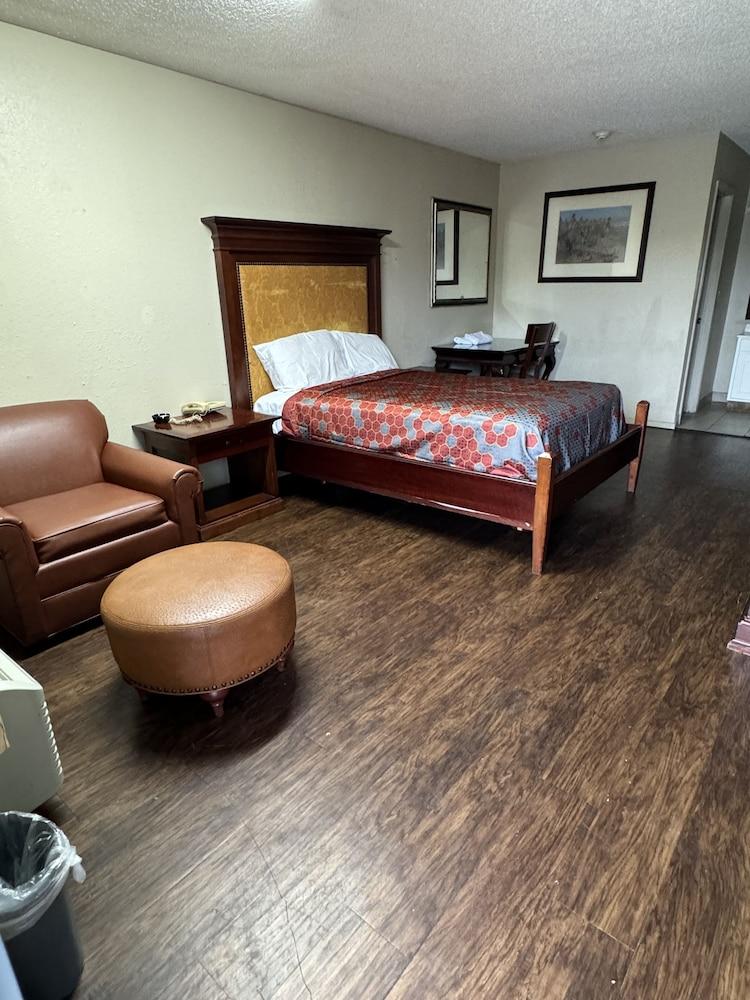 Great Western Inn & Suites photo 5