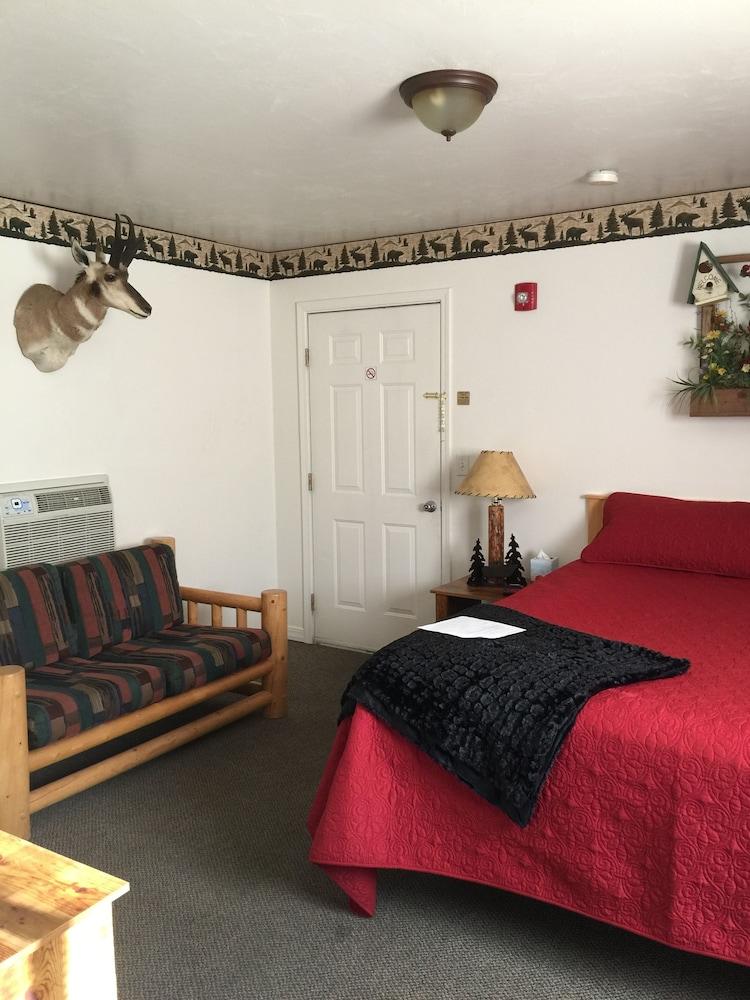 Rustic Inn Motel photo 72