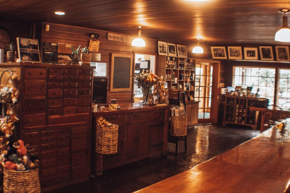 Steamboat Inn photo 2