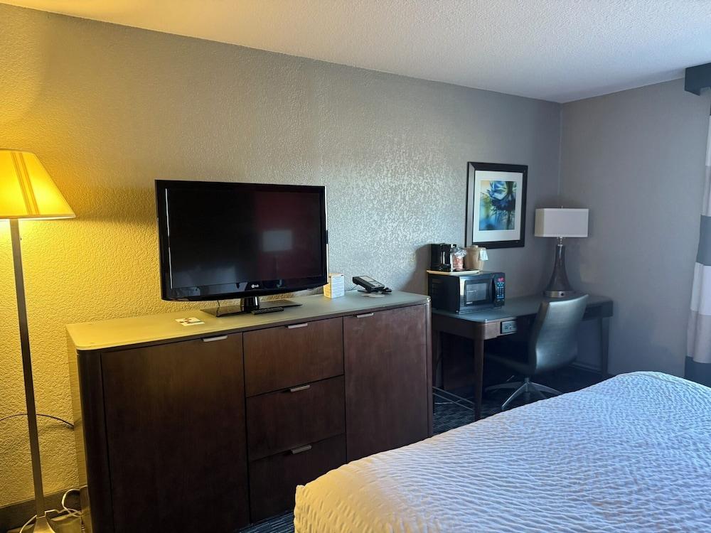 Sonesta Essential Rapid City photo 9