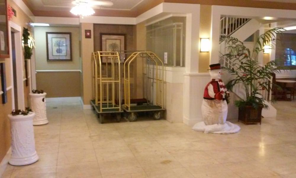 Imperial Swan Hotel & Suites photo 2