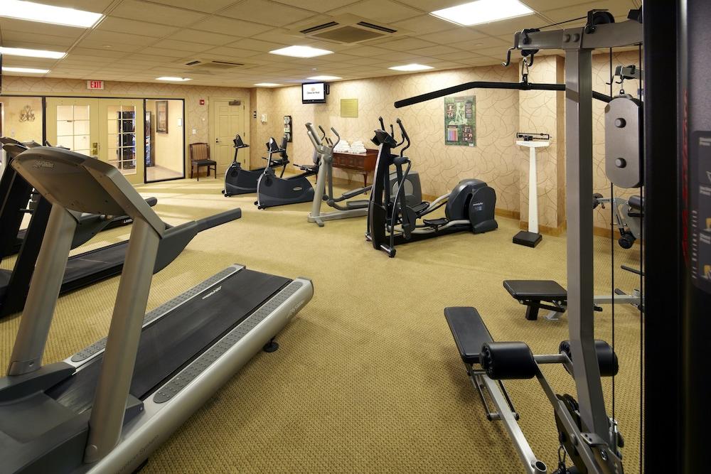 Clinton Inn Hotel & Event Center photo 7