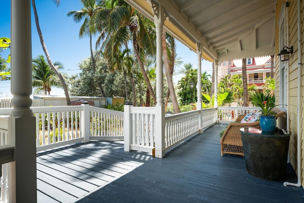 Southernmost House photo 35
