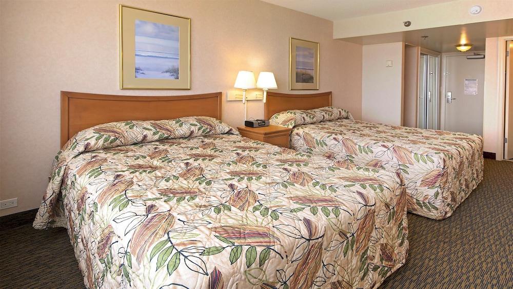 Four Sails Resort photo 3
