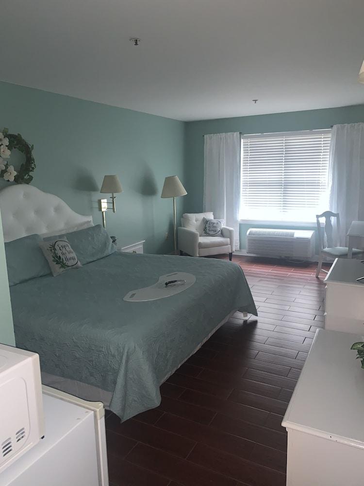French Quarter Inn photo 24