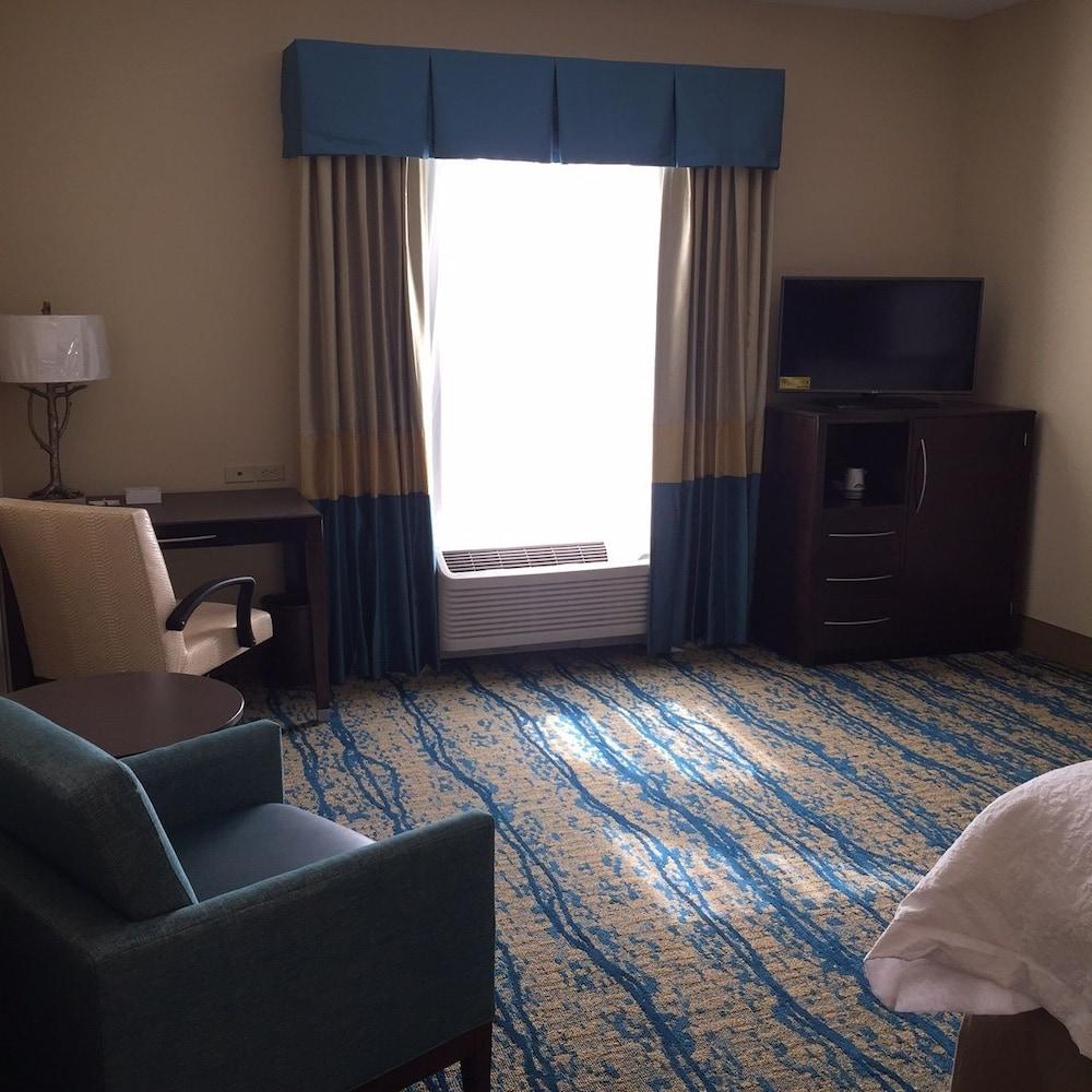 Hampton Inn & Suites Stroudsburg Pocono Mountains photo 10