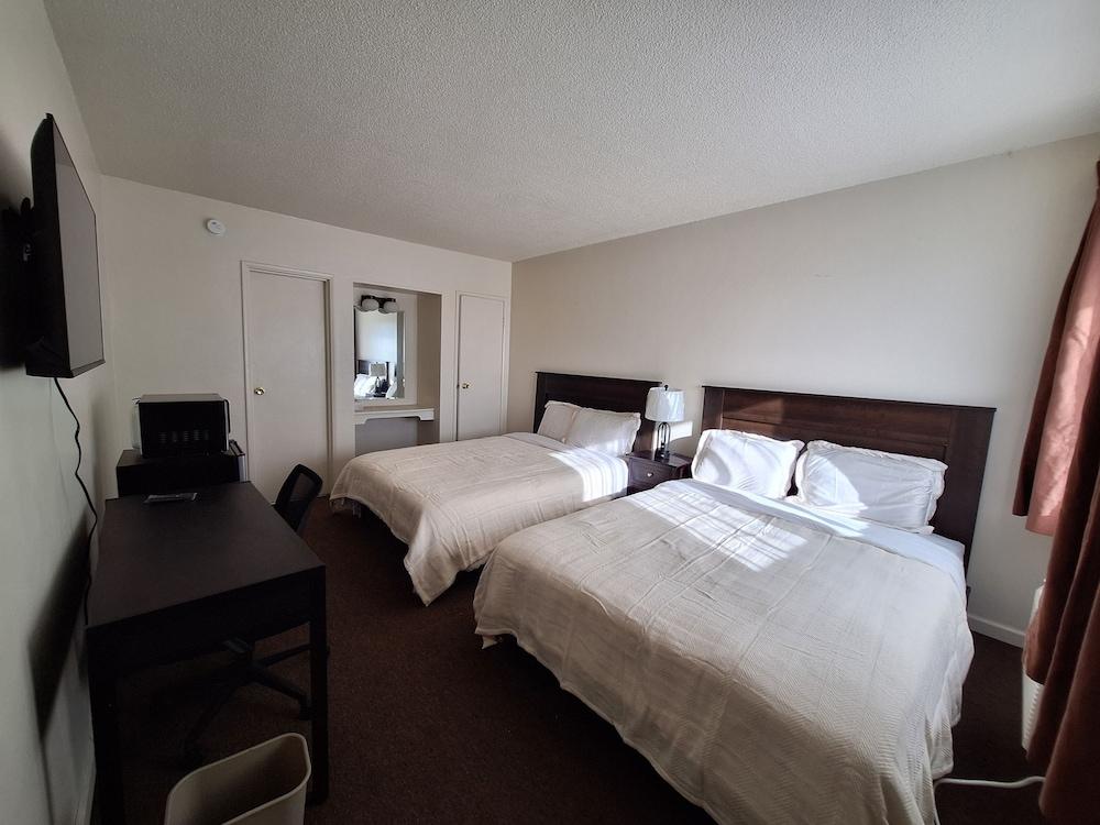 Leisure Lodge Motel photo 7