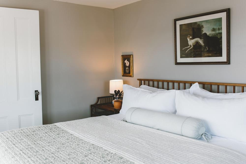 Admirals Quarters Inn photo 25