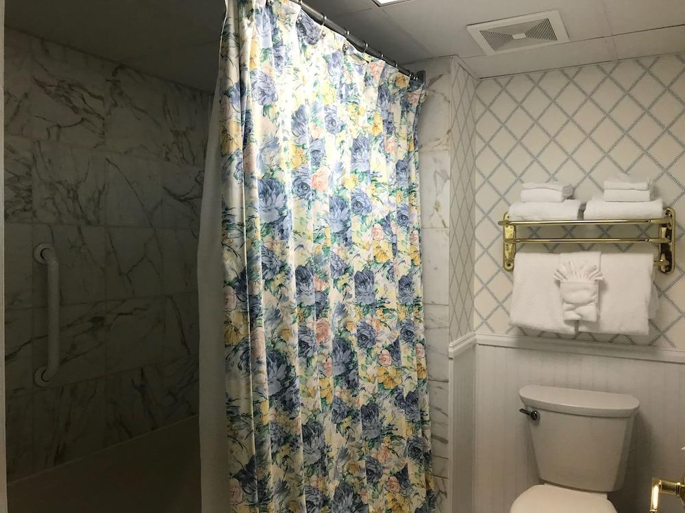 Lilac Tree Suites photo 13