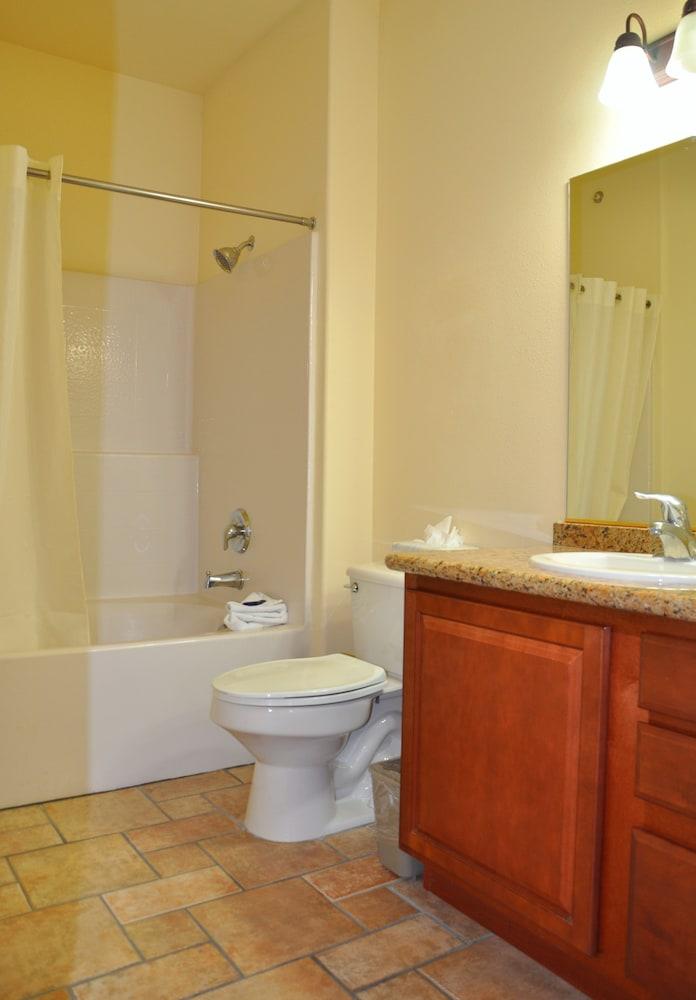 Club De Soleil All-Suite Resort photo 11
