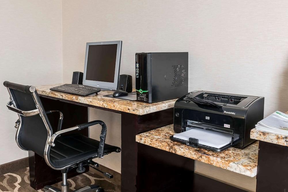 Comfort Inn - Pocono Mountains photo 15