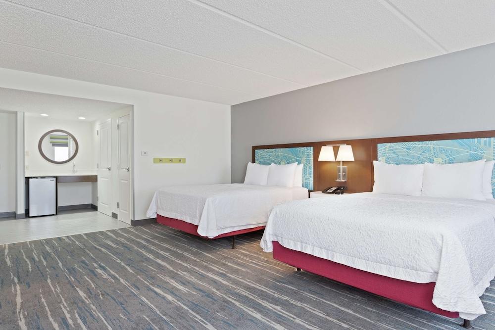 Hampton Inn & Suites Orlando Intl Dr N photo 6