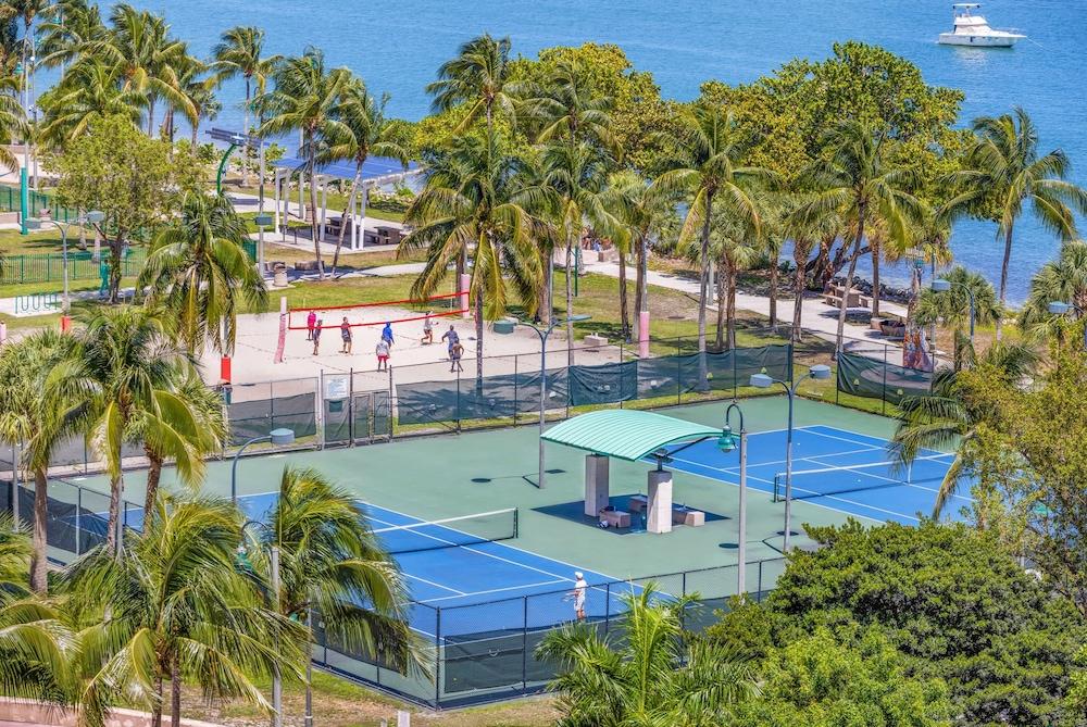 The Grand Biscayne Bay photo 25