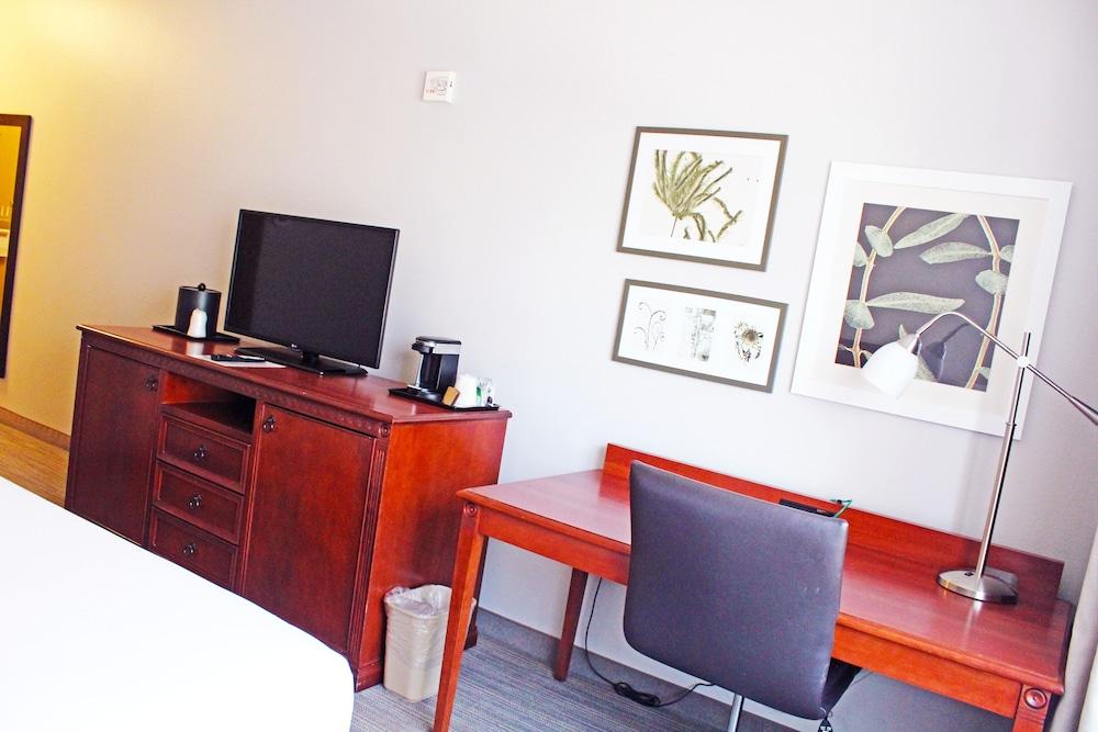 Independence Stay Hotel & Suites photo 22
