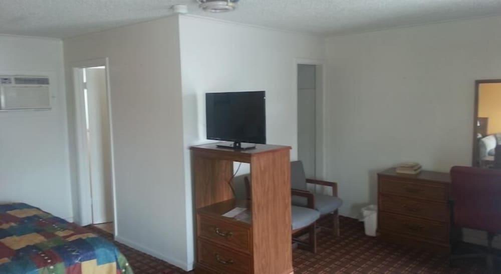 XIT Ranch Motel photo 2