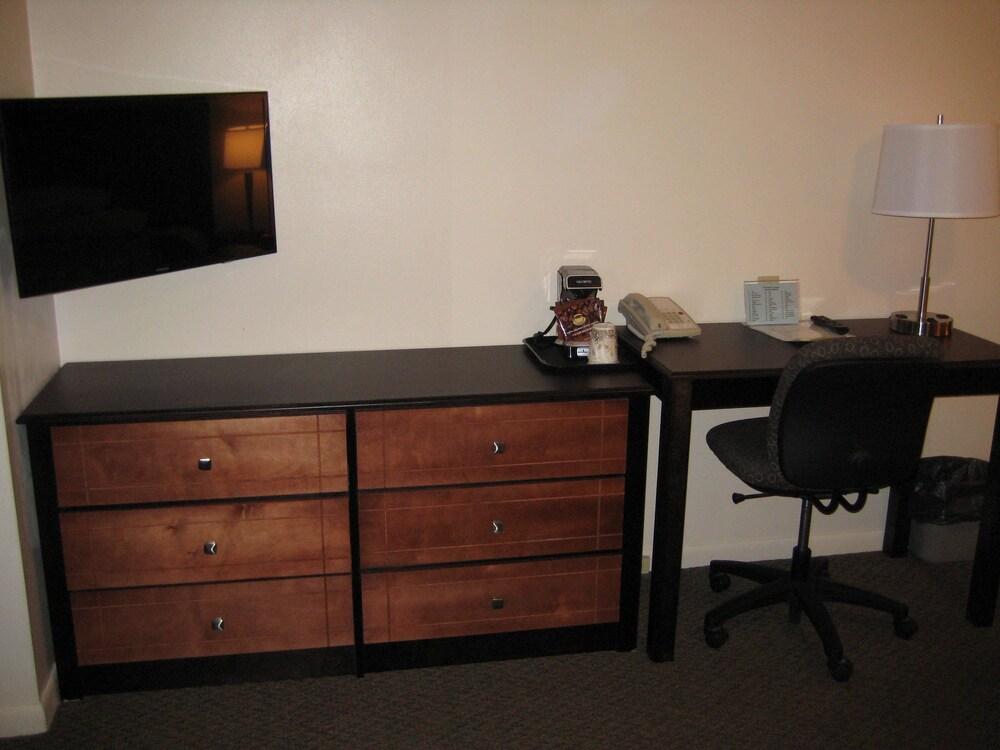 Trade Winds Motel photo 9